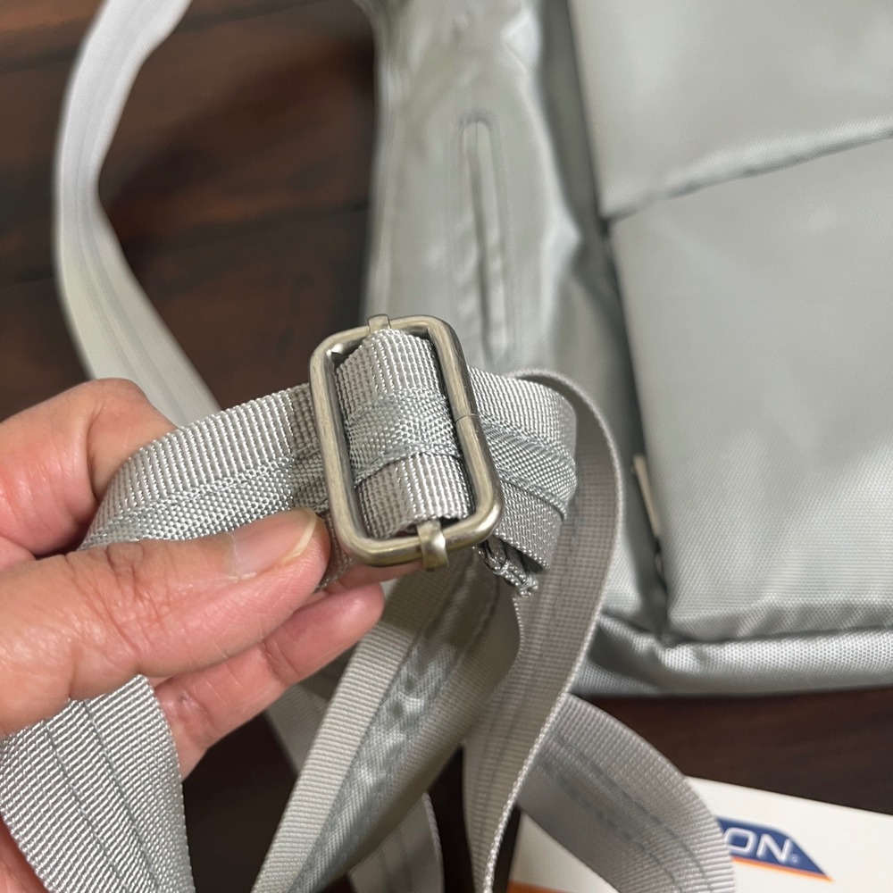 New Travelon Anti Theft Crossbody Bag‎ Women Silver Gray Adjustable Strap Nylon - Picture 8 of 16